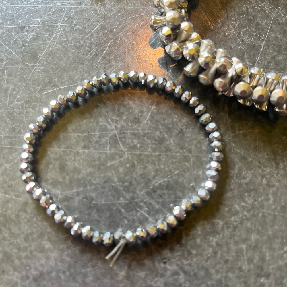 Bundle of 6 beaded unique bracelets metallic - Picture 7 of 13
